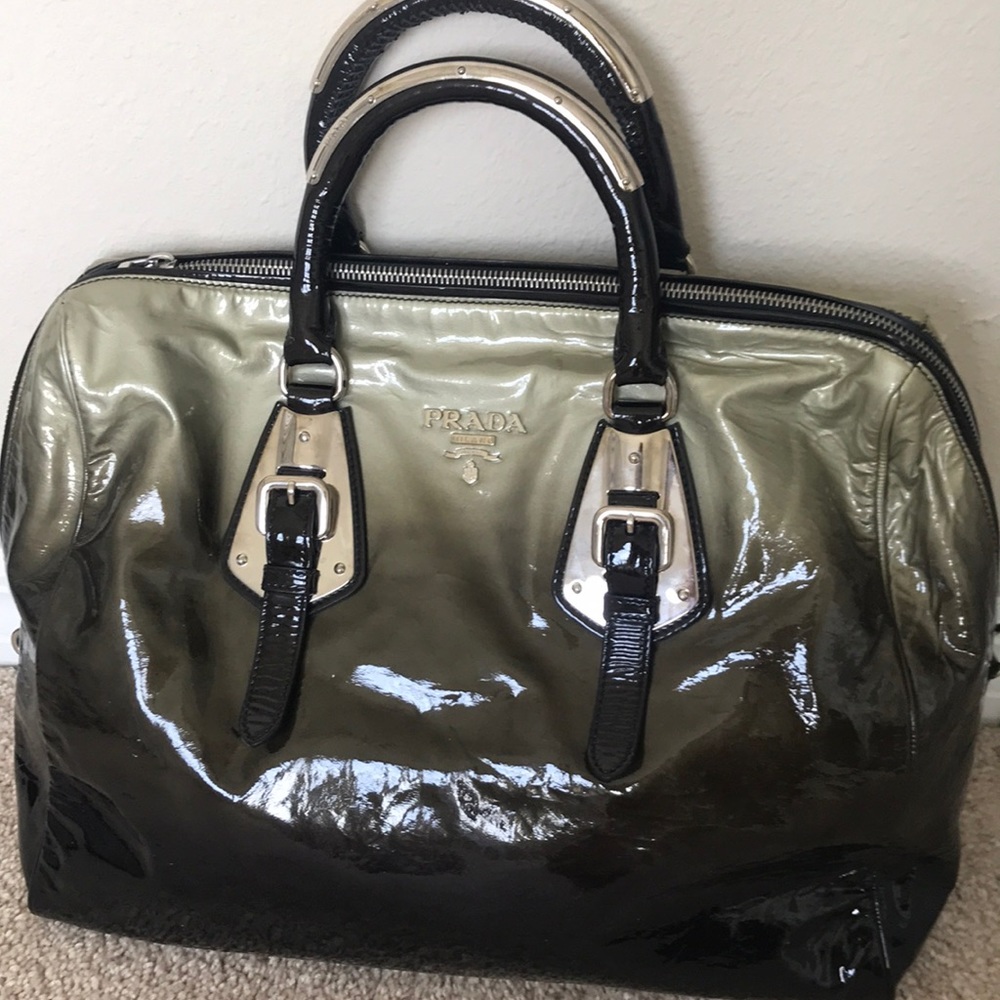 Prada hanbag